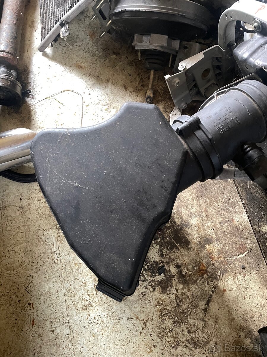 Audi a8d 3 3.7 benzín filterbox - 3