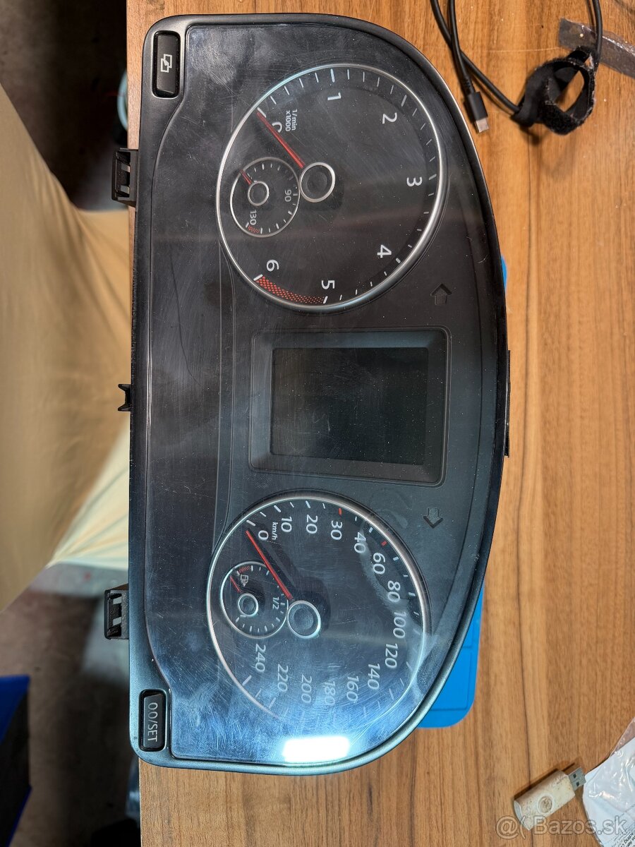 Budiky 1T0920875A - 3