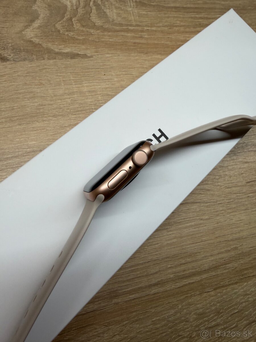 Apple Watch SE 40mm Gold - 3