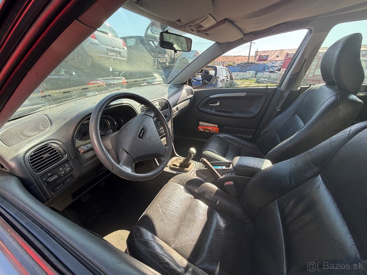 Volvo v40 na náhradné diely ND - 3