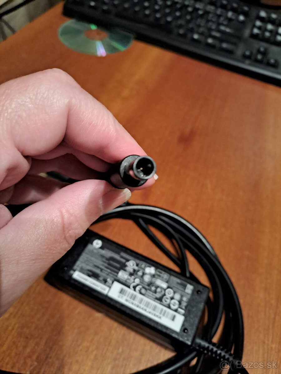 Predám originál napájací zdroj (adaptér, nabíjačka) HP. - 3