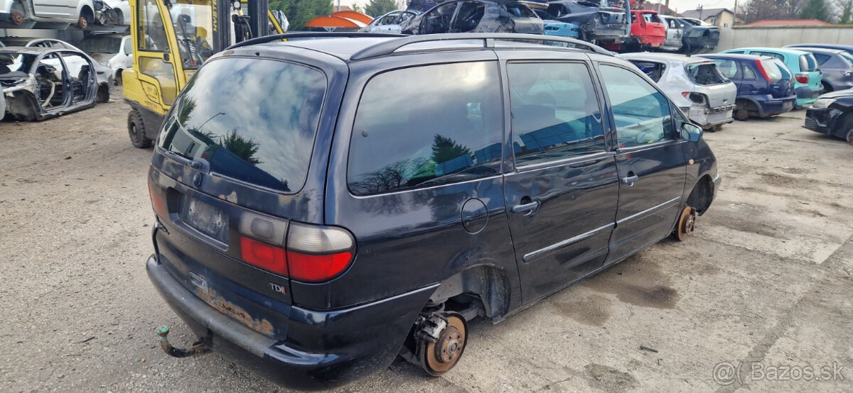 Lacno rozpredám VW Sharan 1995-2000 na náhradné diely - 3