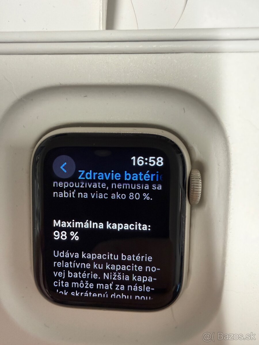 Apple Watch SE (2022) - 3