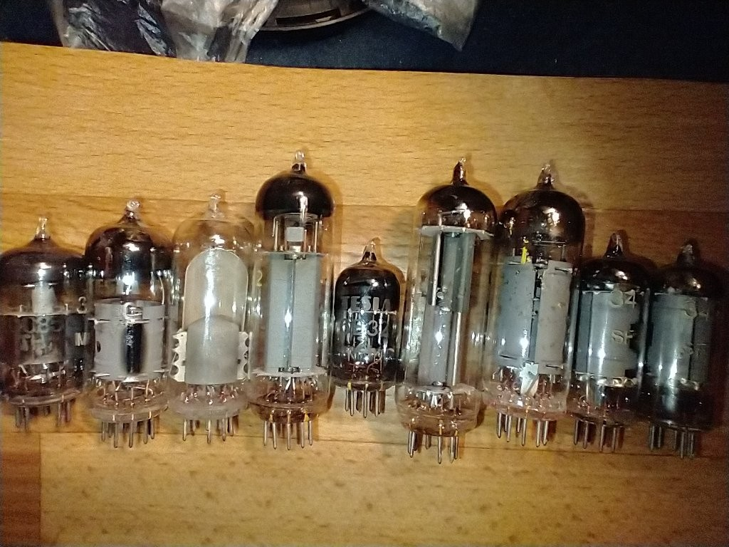 TESLA Elektrónky - 3