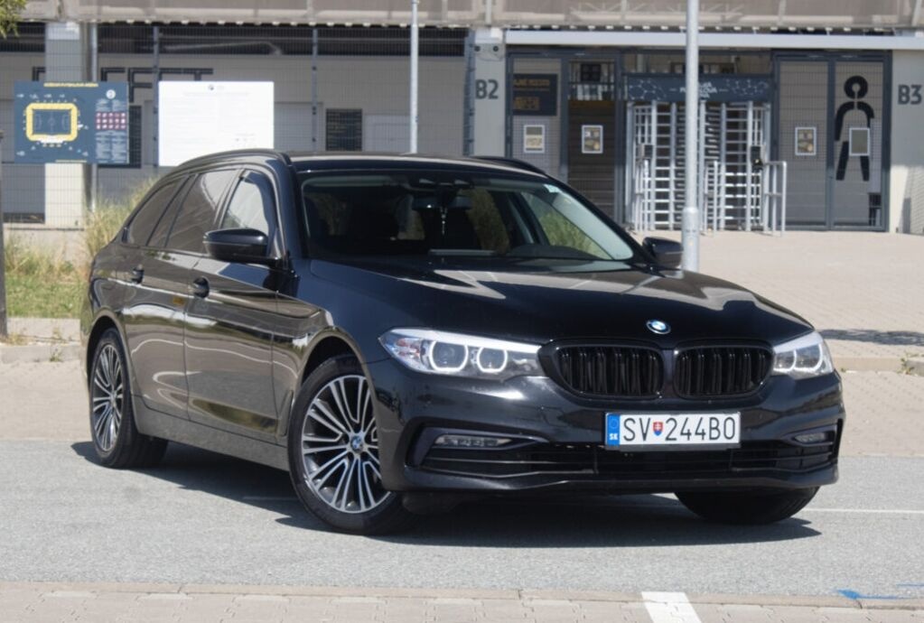 BMW 520d xDrive Touring z roku 2018 - 3