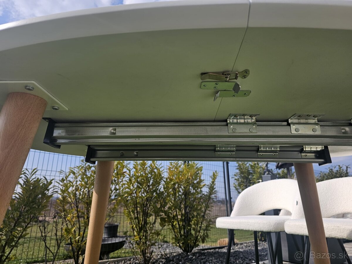 Jedálenský stôl - 3