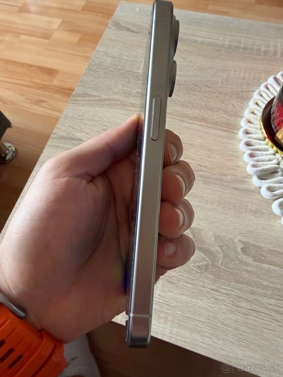 iPhone 15 Pro 128GB - 3
