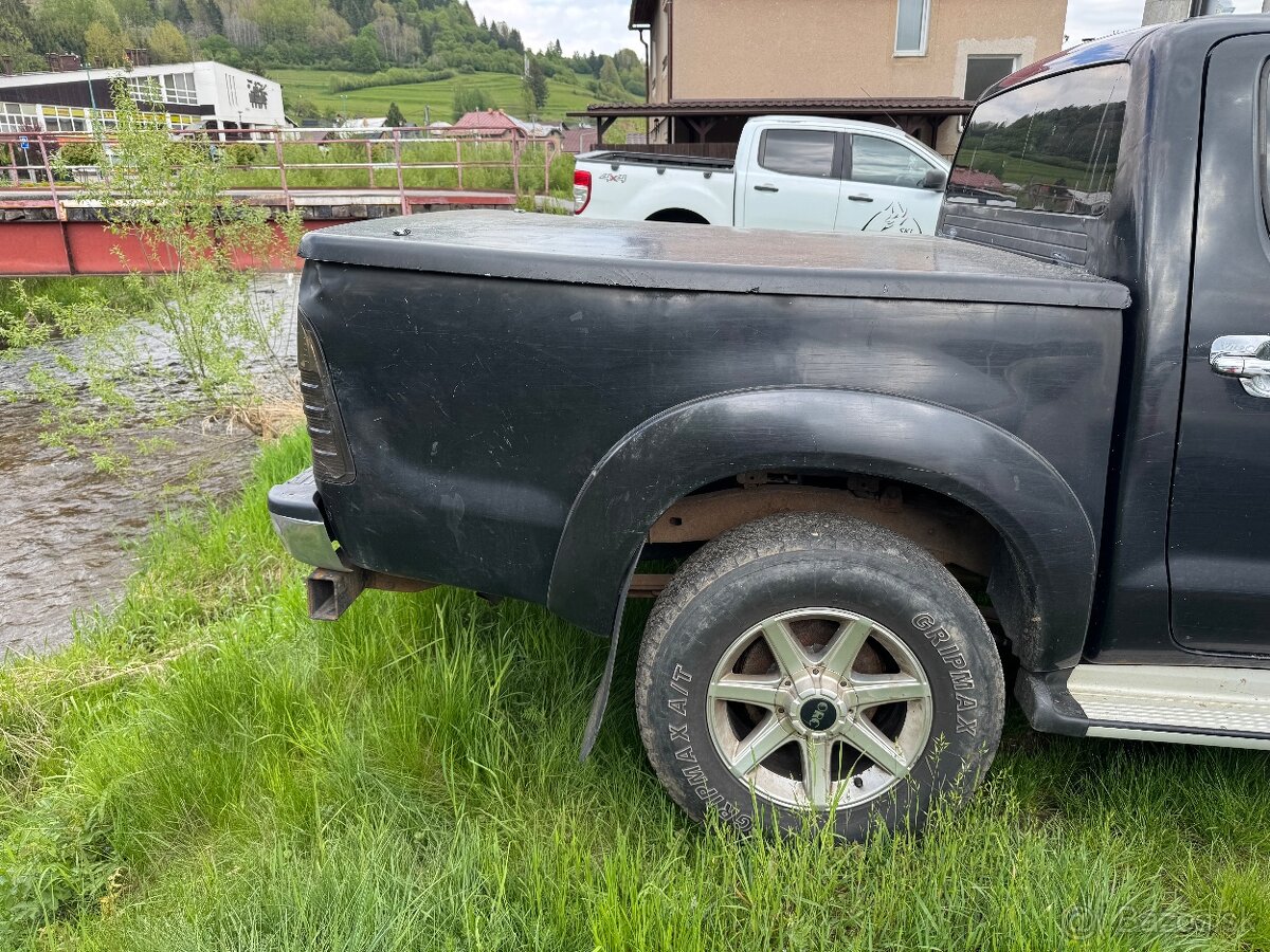 Toyota Hilux 3.0