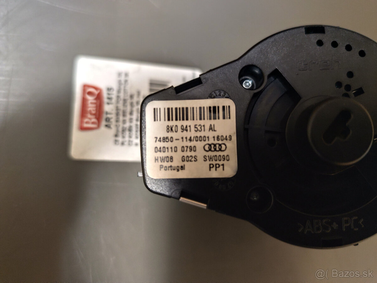 Spinac hlavnych svetiel - Audi A4 B8 - 3