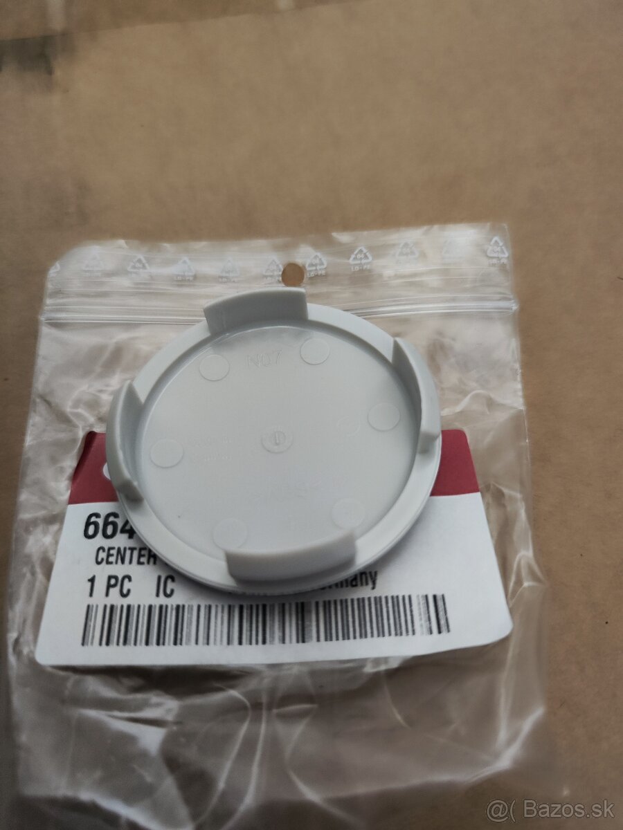 Stredova puklicka s novym logom Kia - 3