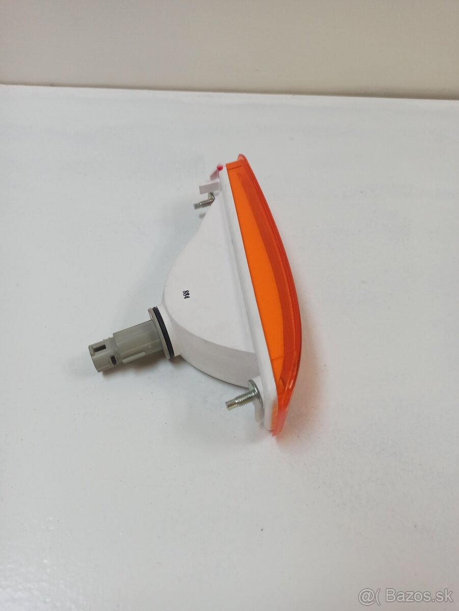 Pravá predná smerovka OEM Toyota Corolla E9 - 3