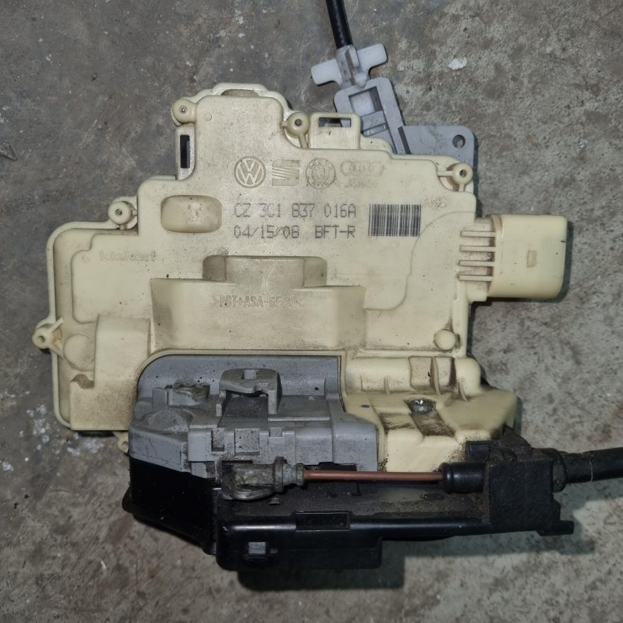 diely na pravé predné PP dvere passat b6 - 3