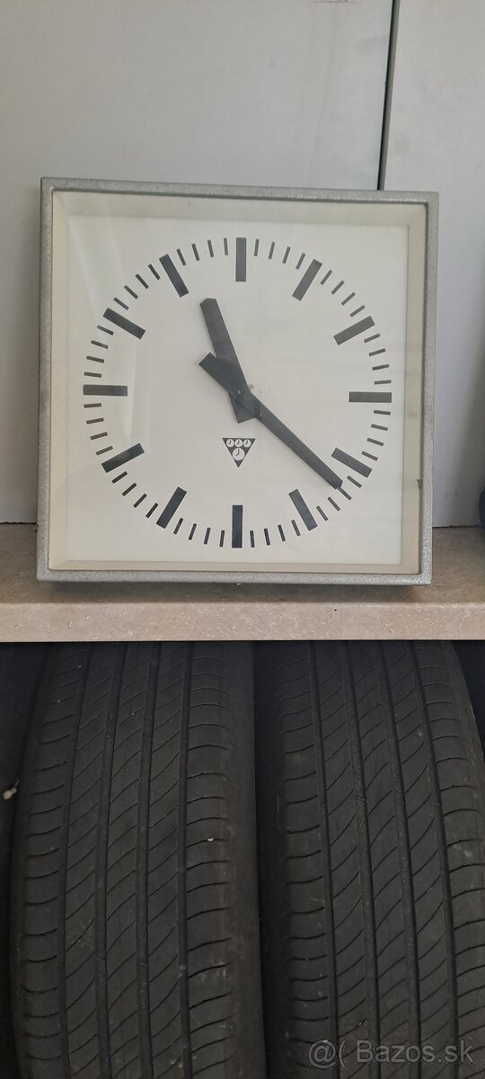 Hodiny pragotron - 3