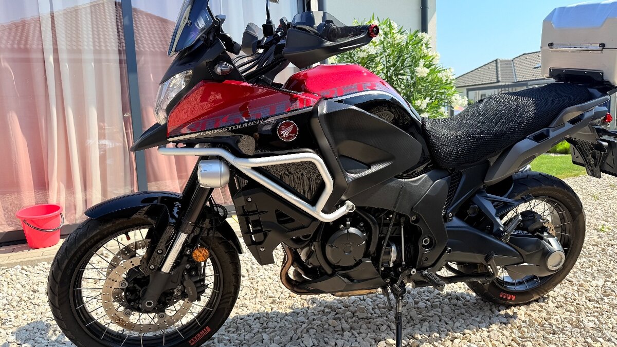 Honda vfr 1200 crosstourer V4