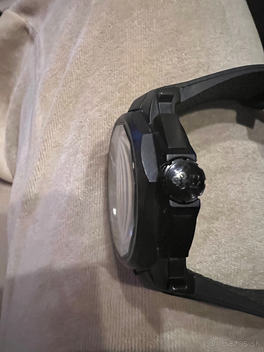 Predám pánske hodinky Corum - 3