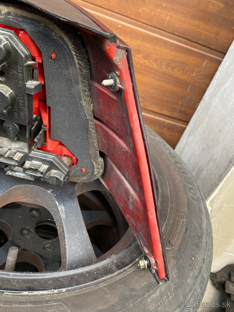 Zadné pravé svetlo VW Golf IV - 3