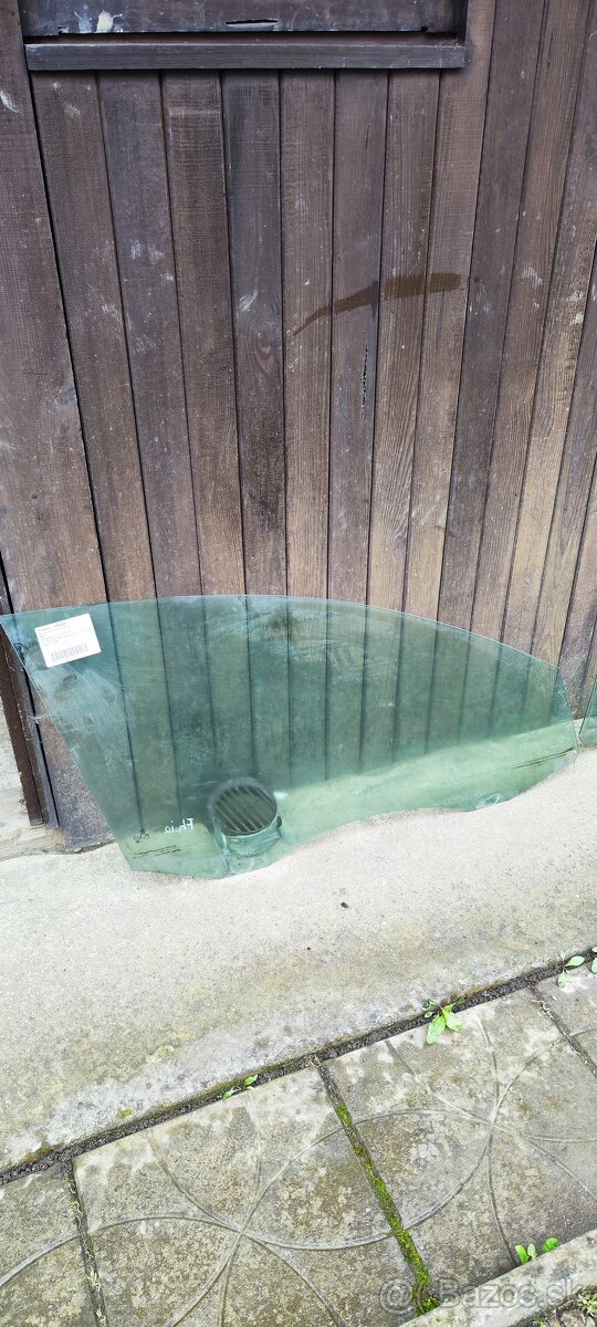 Predám bočné sklá na VW Passat Variant B6 - 3