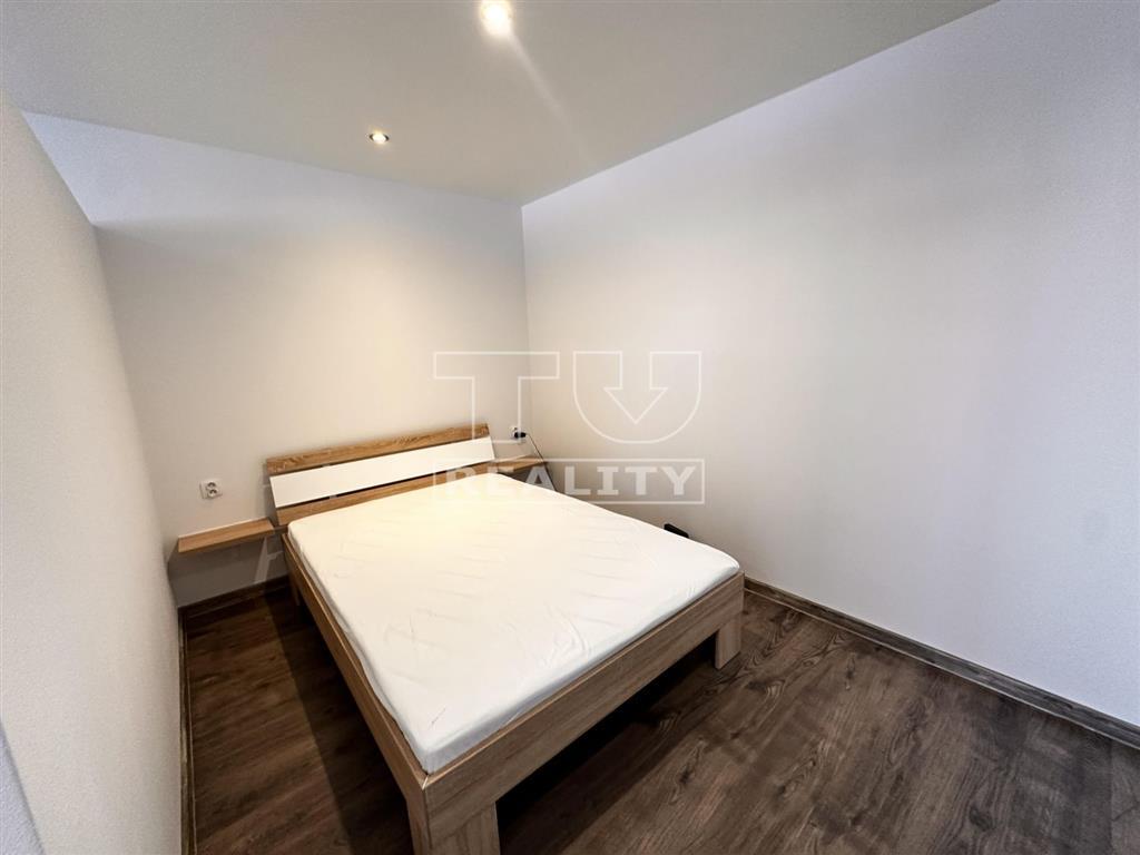 PREDANÉ Predám 1,5 izbový byt, okres Poprad - 3