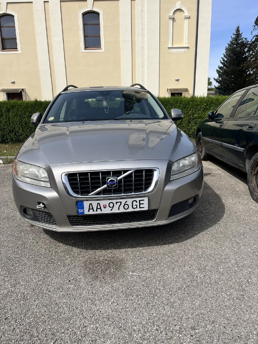 Predám Volvo V 70 D5 - 3