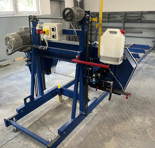 Kmeňová pásová píla PP 750 F - 3