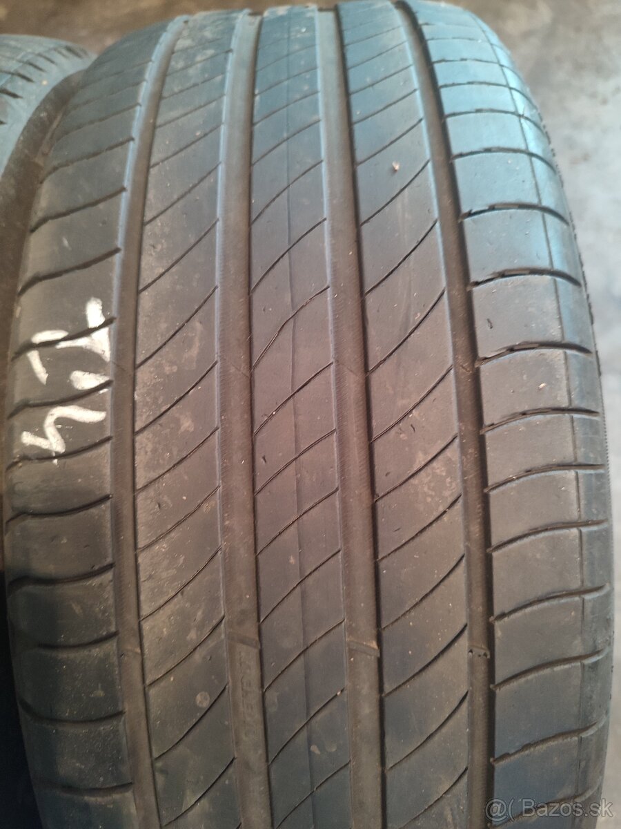 215/55 R18 Michelin - 3