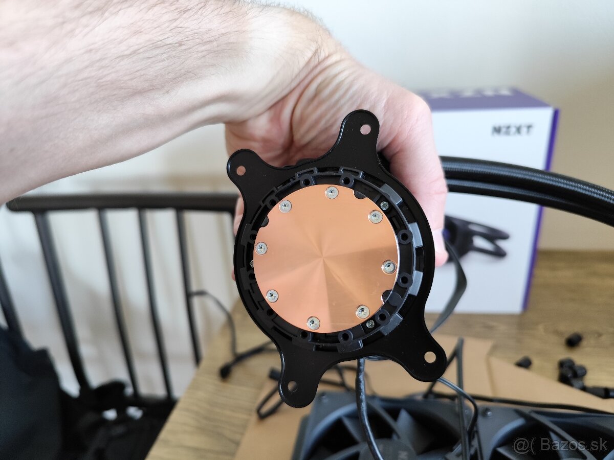 Predám AIO vodné chladenie NZXT KRAKEN 240 - 3