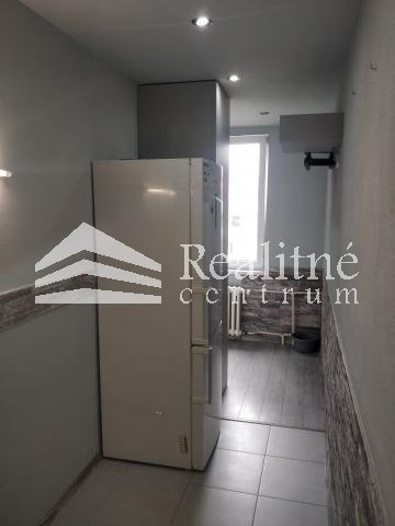 Predám veľký 2 izb. byt s balkónom pri Juniore - 3