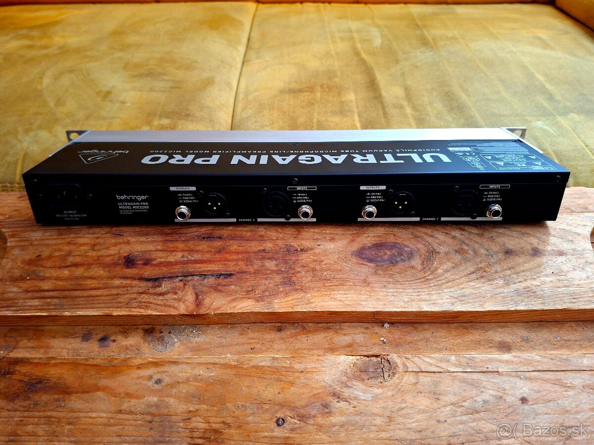 Behringer 2200 Ultragain PRO - 3