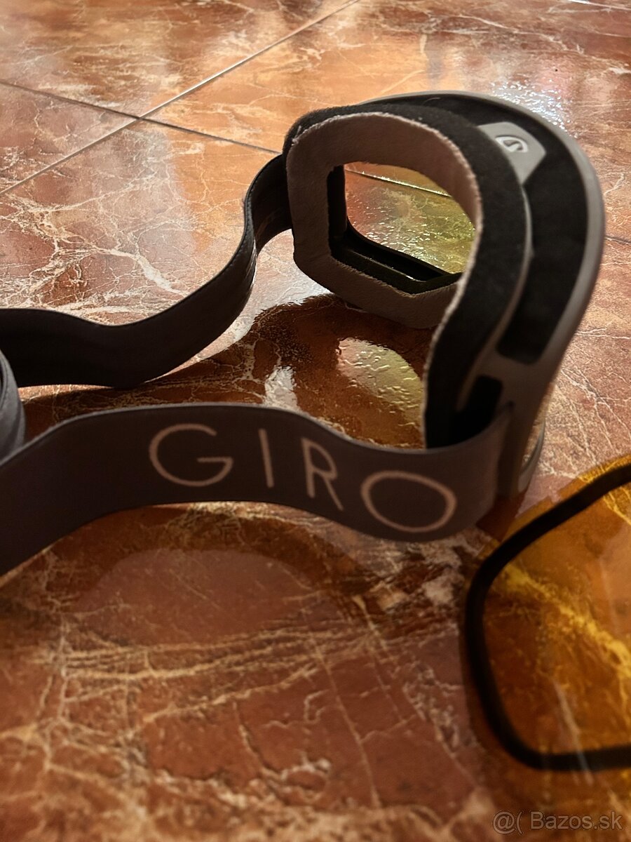 Prilba a okuliare na snowboard Giro - 3