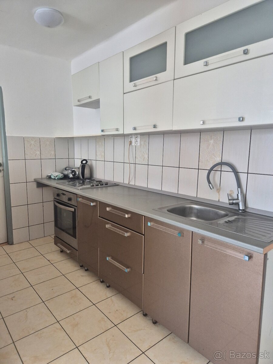 Rodinný dom na predaj v obci Pribeta. - 3