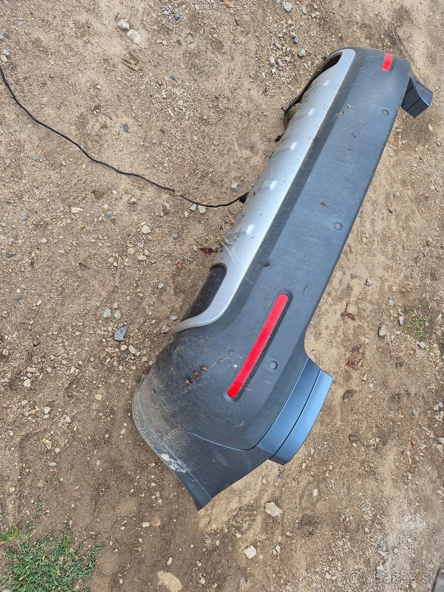 Predám zadný nárazník na Škoda Octavia II 2 SCOUT - 3