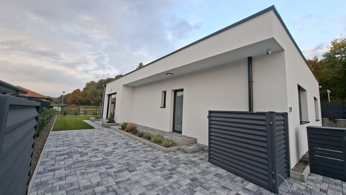 Exkluzívne iba u nás krásna novostavba v obci Uhrovec - doko - 3