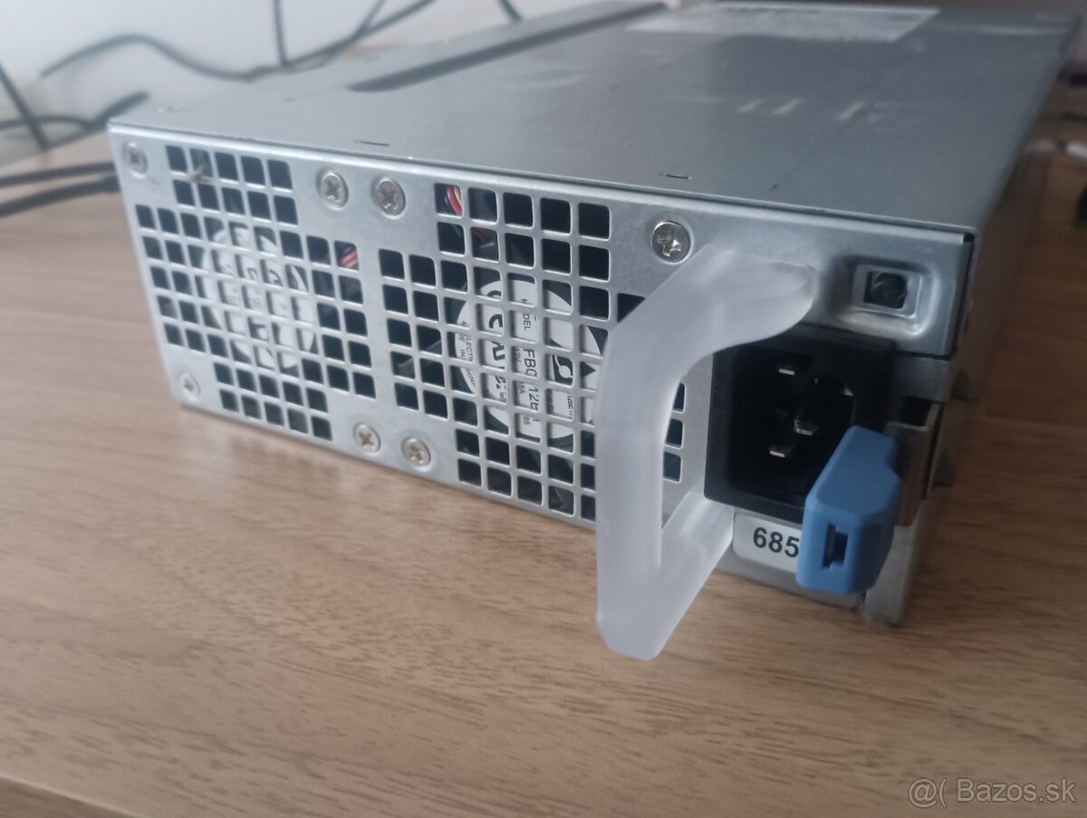Predám zdroj DELL D685EF-01 - 3