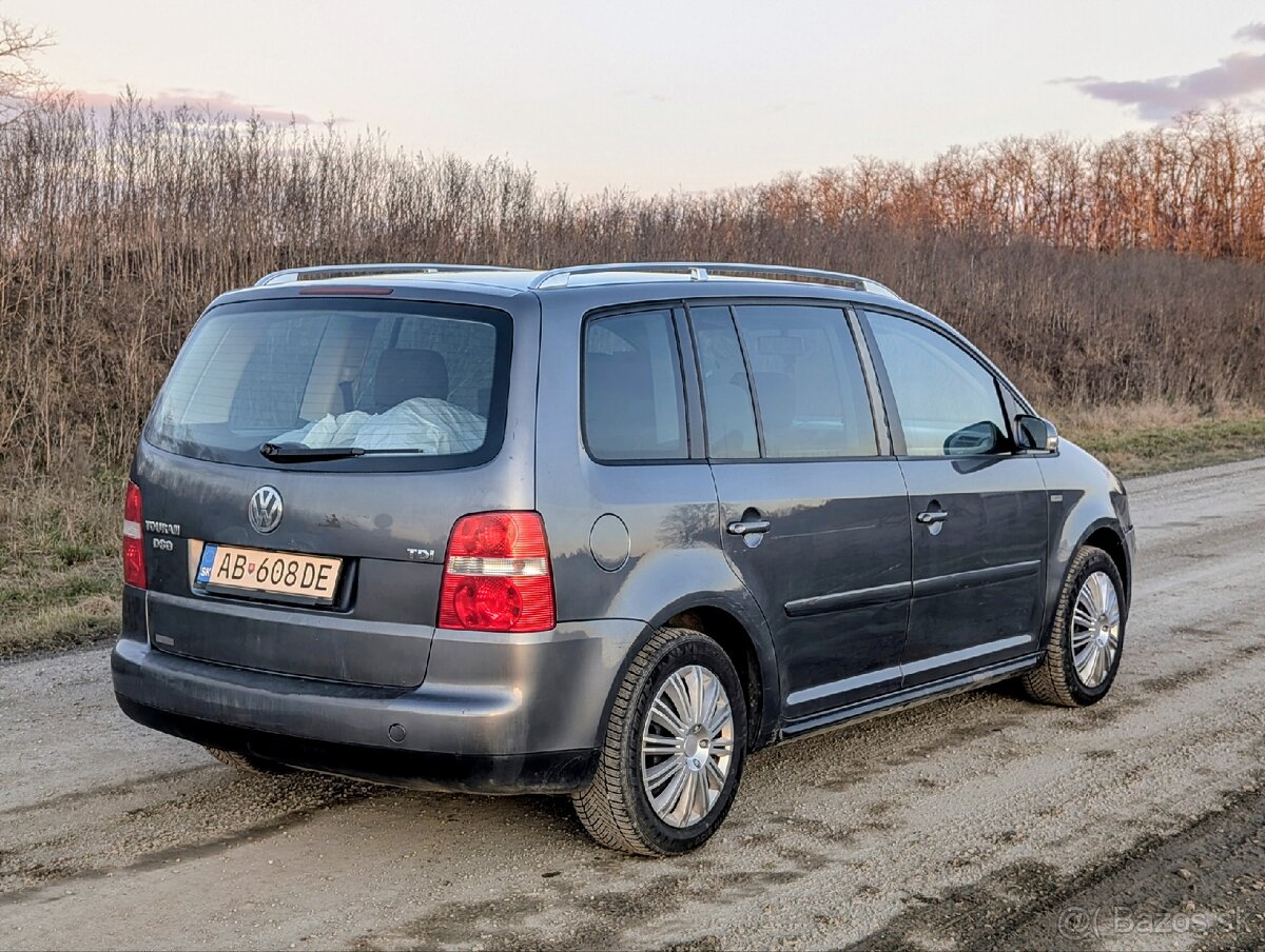 VW Touran 1.9 TDi DSG automat - 3