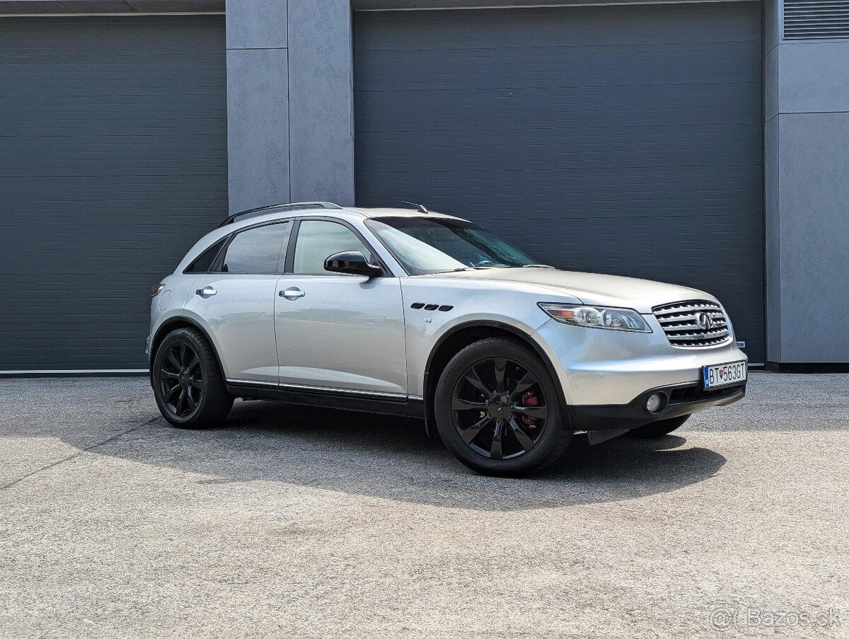 Infiniti / 314 koní, automat, V8 / - 3