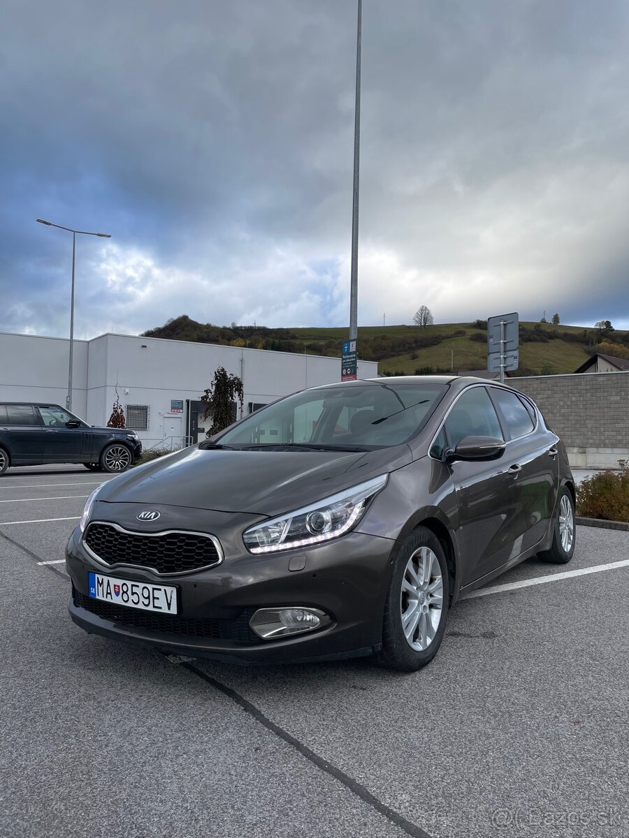 KIA Cee’d 1.6 CRDi Platinum – TOP výbava - 3