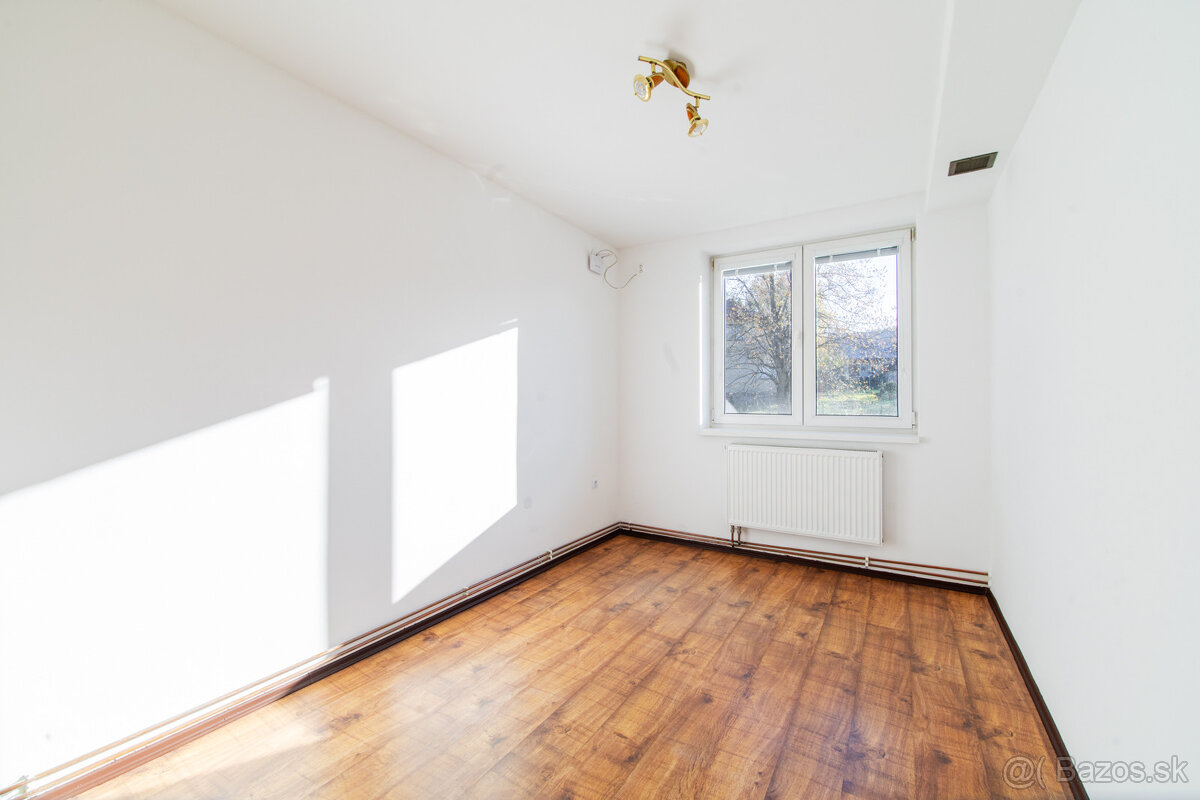 Na predaj priestranný 3-izbový byt v Zákamennom - 3