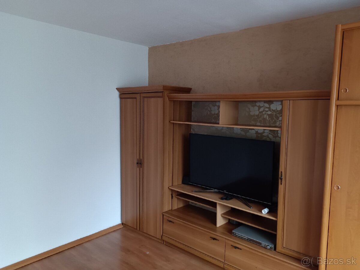 Predam 1 izbovy byt v Prievidzi rezervovany - 3