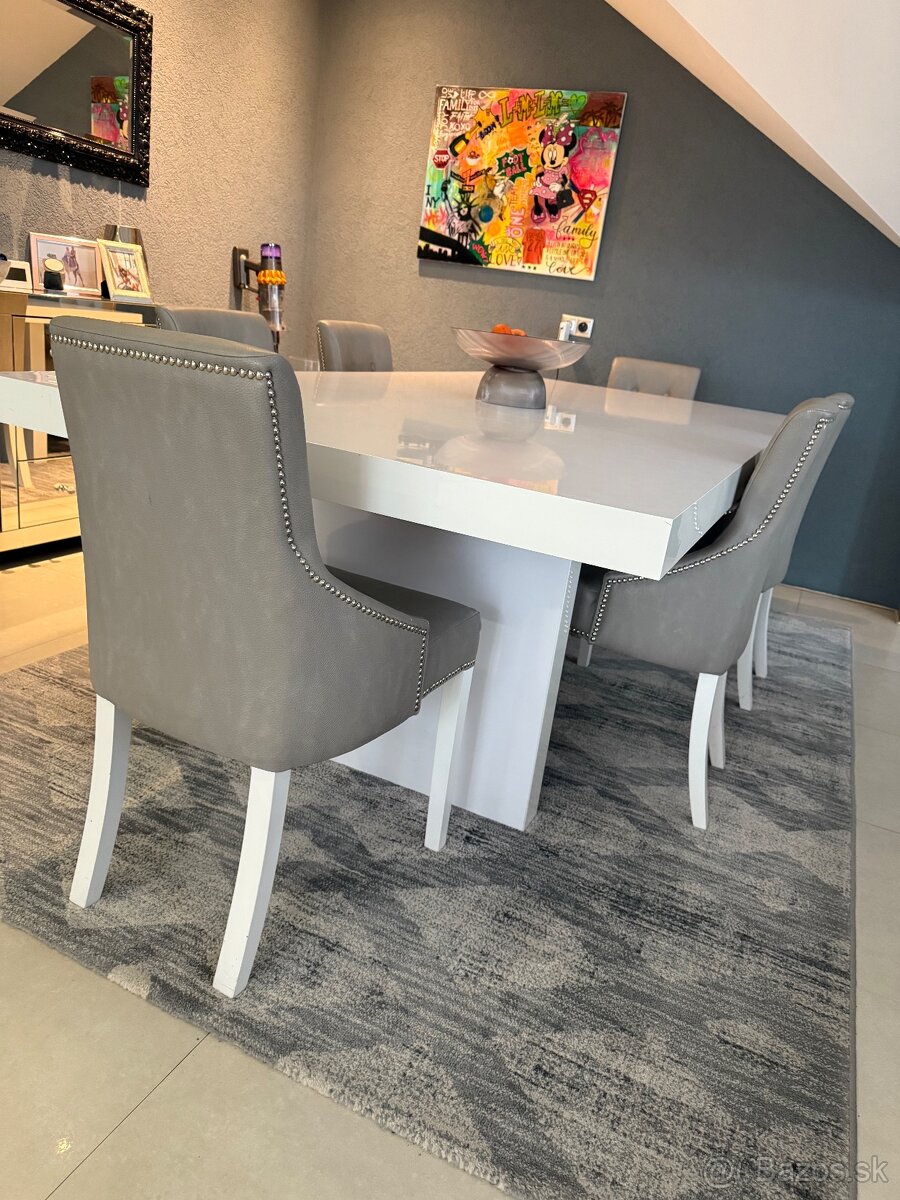 Jedálenský stôl - 3