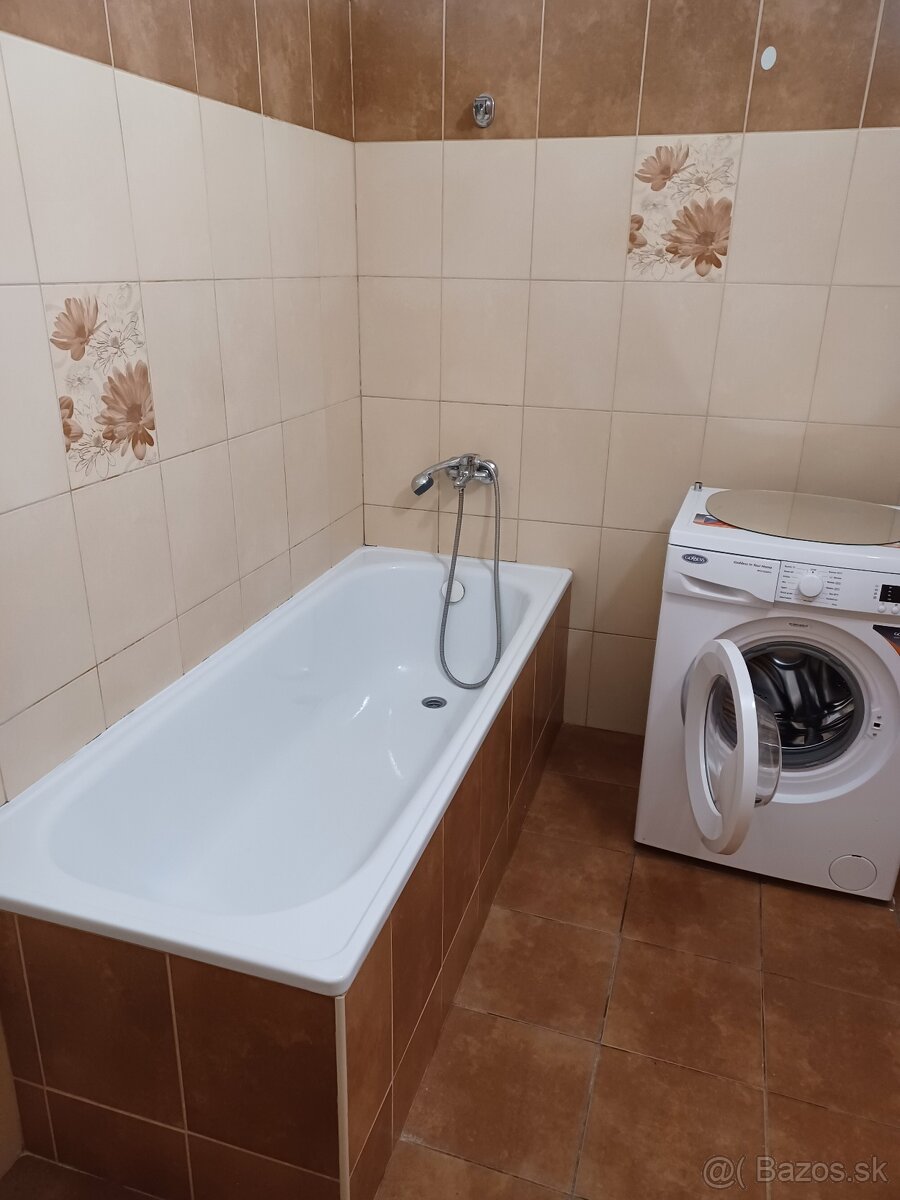 Prenájom 3-izbového bytu - 3