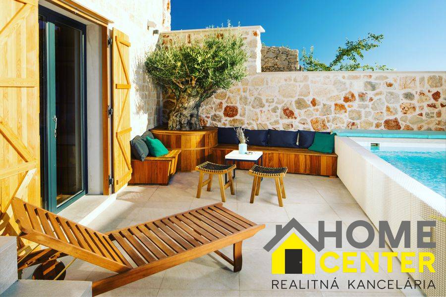 NA PREDAJ LUXUSNÁ kamenná vila / 250 m² / na ostrove HVAR - 3