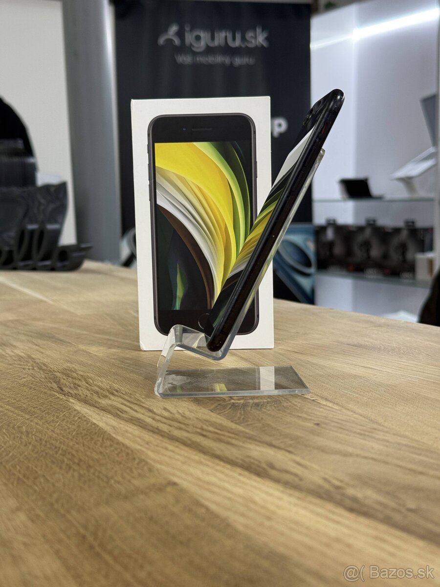 iPhone SE 2020 Black 64GB - 3