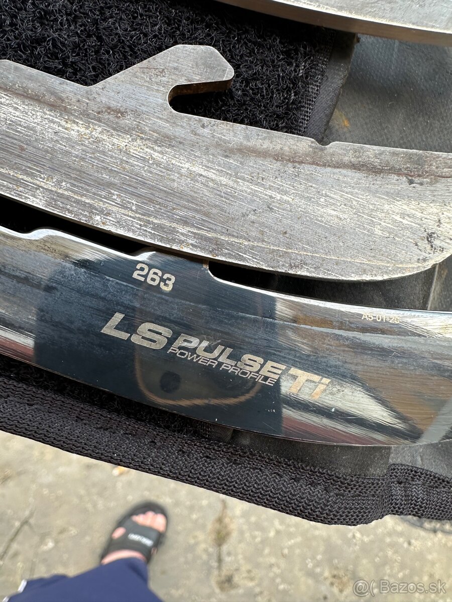 Hokejove Noze Bauer - 3