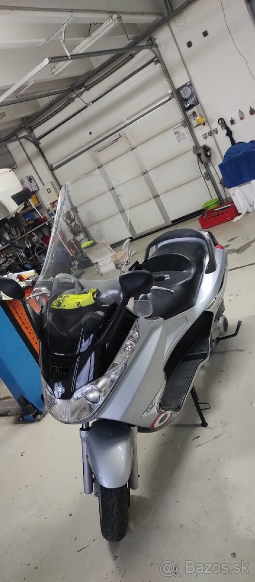 Piaggio x8 125cm 11kw - 3