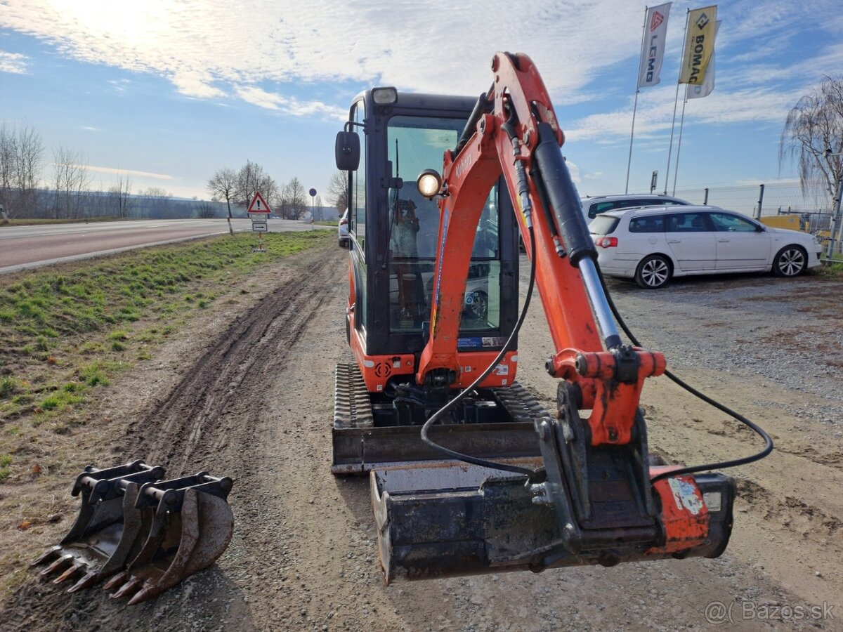 Minirypadlo Kubota KX018-4 - 3