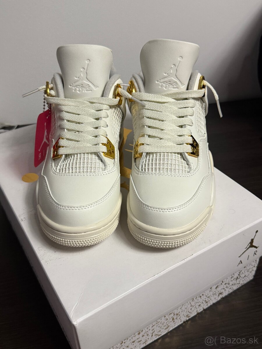Jordan 4 Metalic Gold 39 - 3