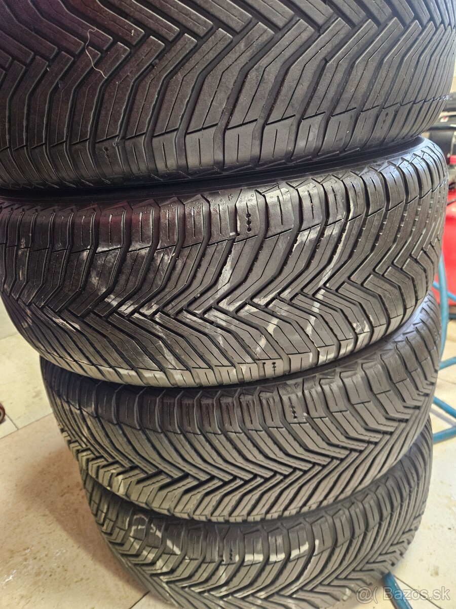 Celorocne 225/55r17 - 3