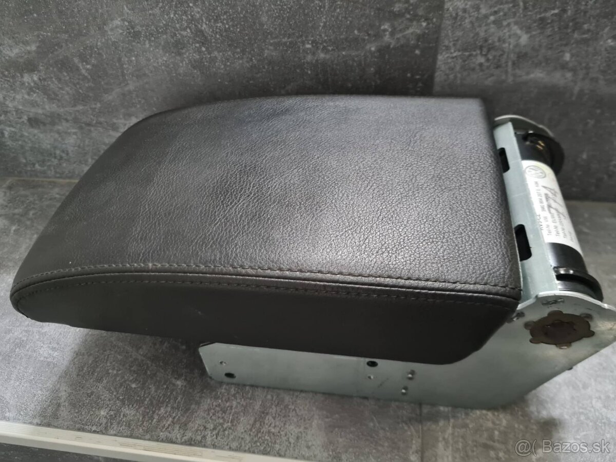 Kožená lakťová opierka VW Tiguan 5N, Mercedes Benz C - 3