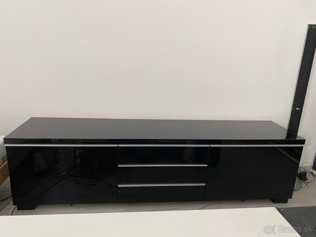 Obývacia zostava - skrine s led podsvietením - 3