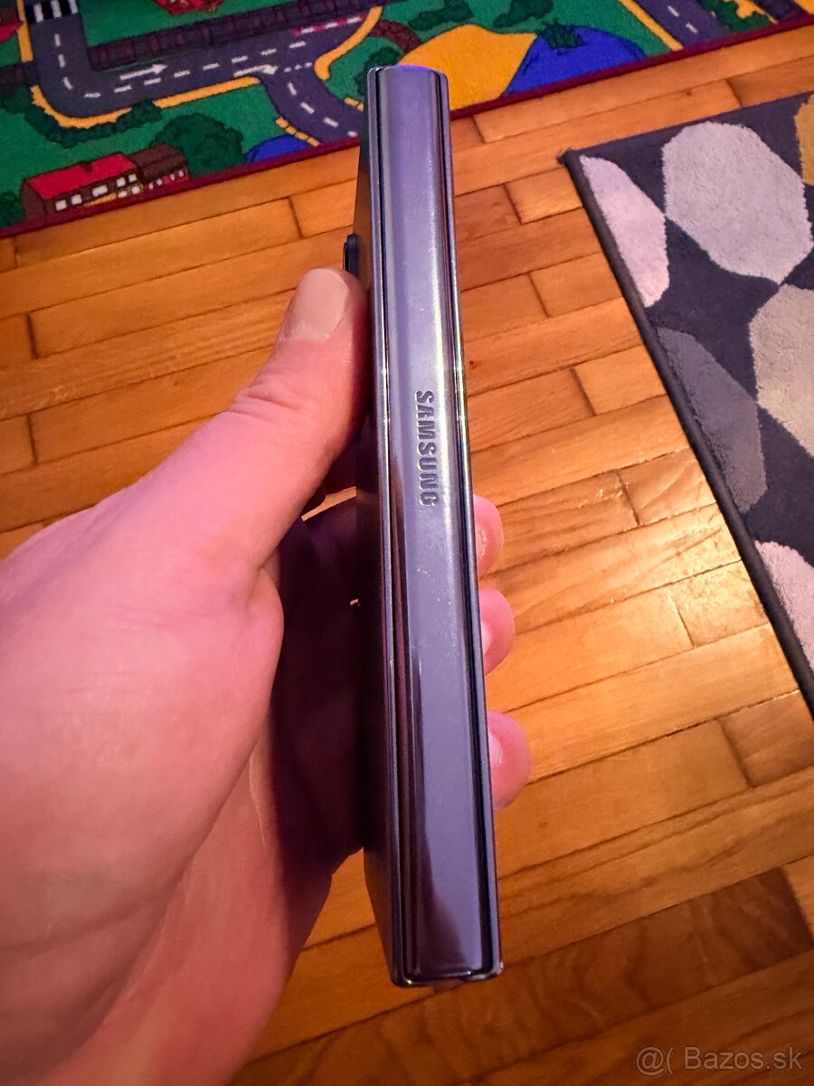 Samsung Galaxy Z Fold4 Vnútorný display poškodený - 3